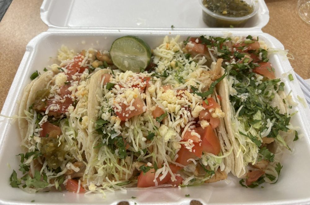 La Flor de Michoacan Y Mas