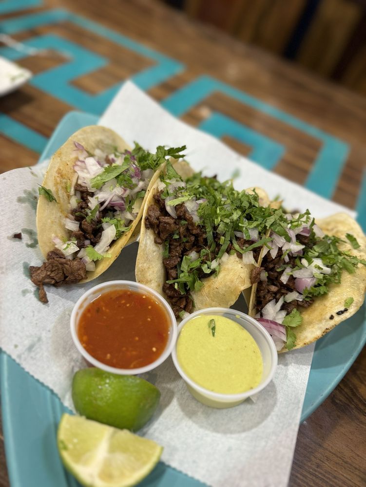 El Rincon Tacos & Grill