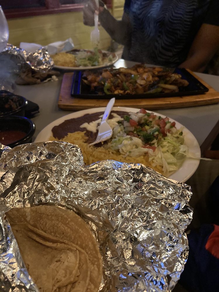 El Milagro Taqueria Y Pupuseria