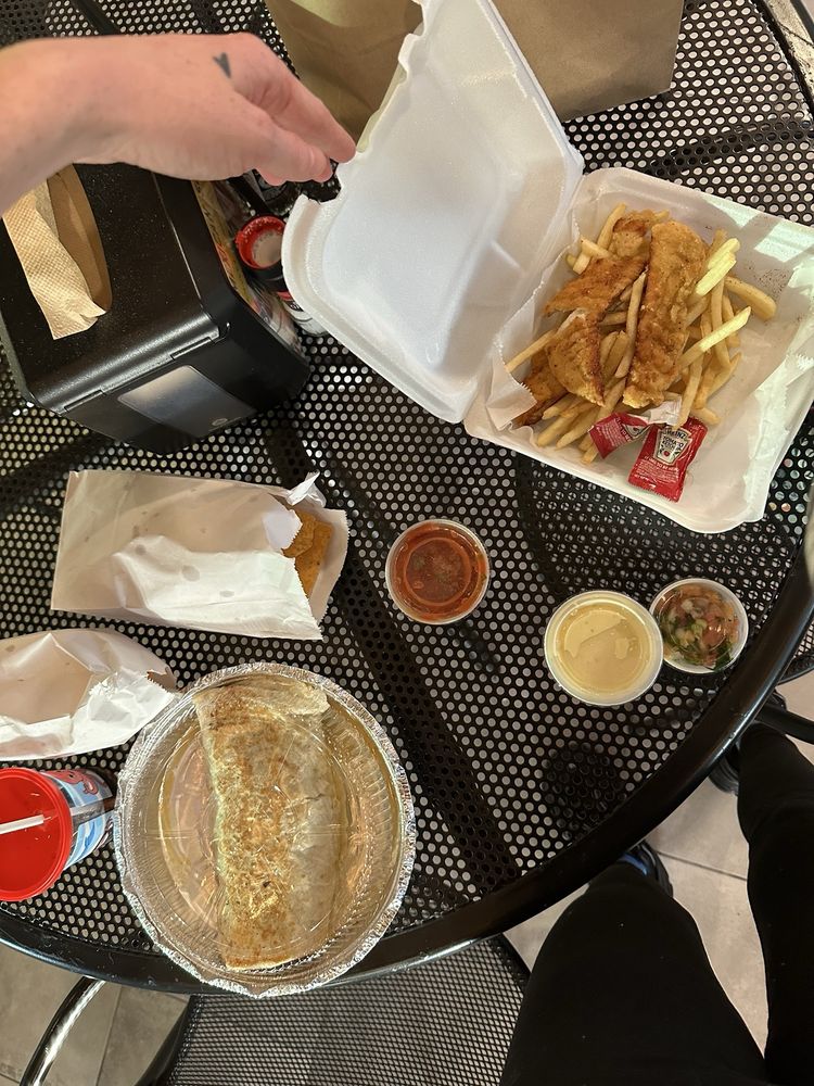 El Comal Tacos y Cantina