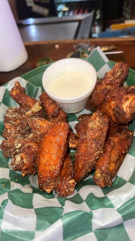 Lucky Irish Pub & Grill