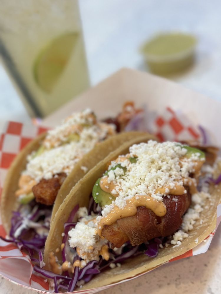 La Vecindad Neighborhood Tacos