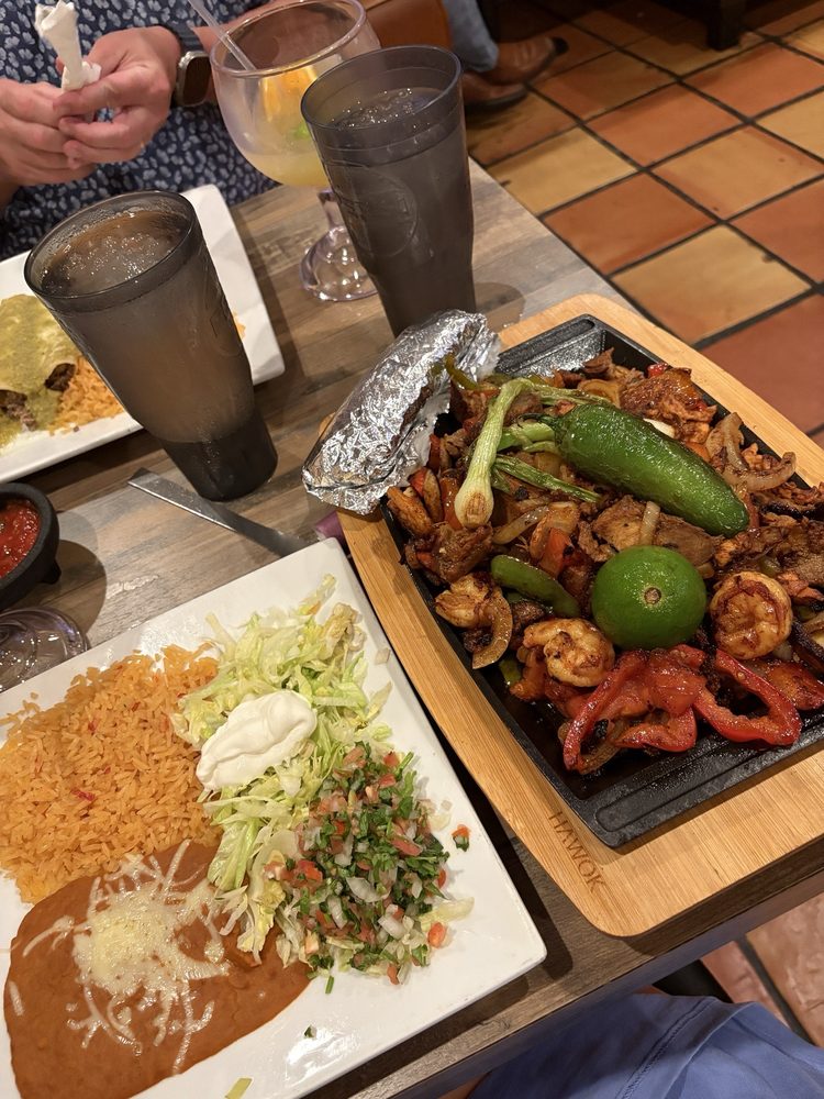 Los Cabos Mexican Bar & Grill