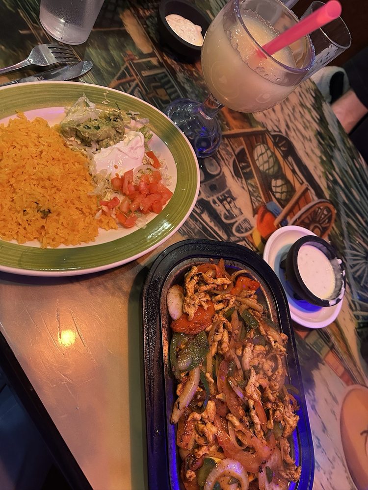 El Lorito Mexican Grill