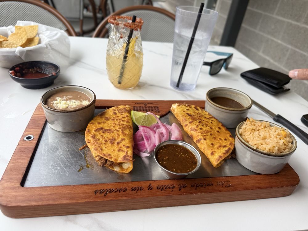 Salud Tacos + Tequila