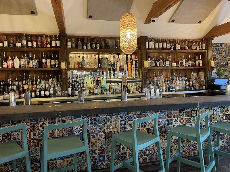 Comomango Mexican Kitchen and Cantina