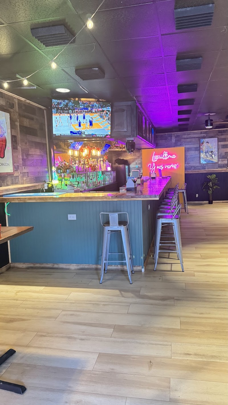 La Casa Mania Mexican Street Food & Bar