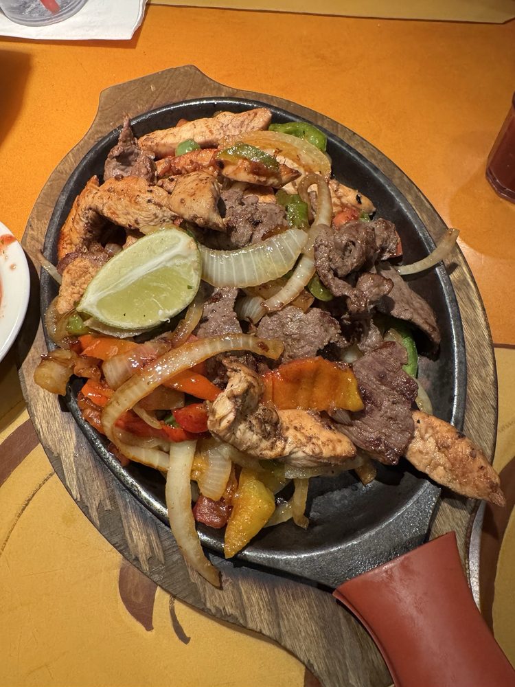 Nando's Mexican Cafe