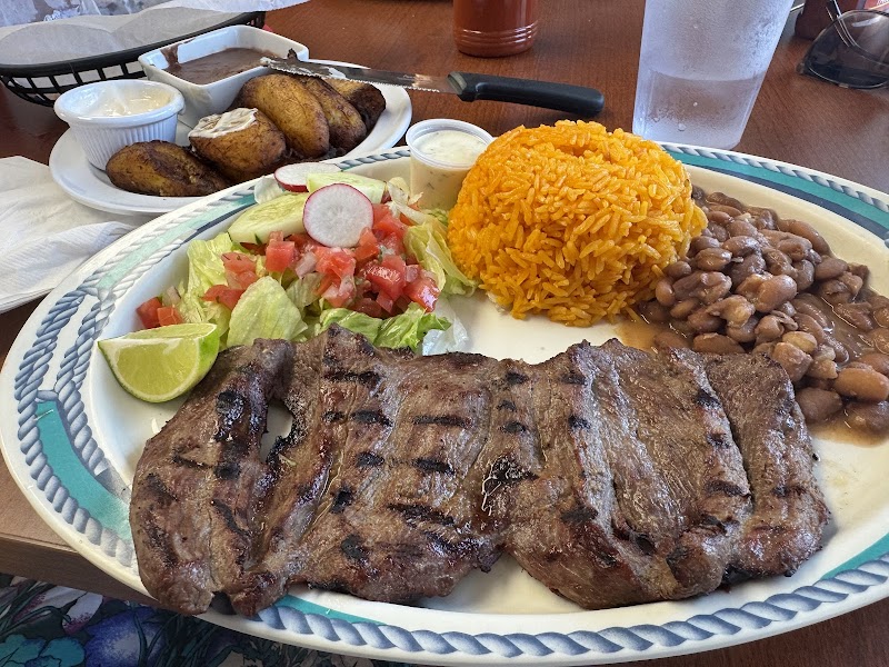 Las 3 Hermanas Mexican Grill