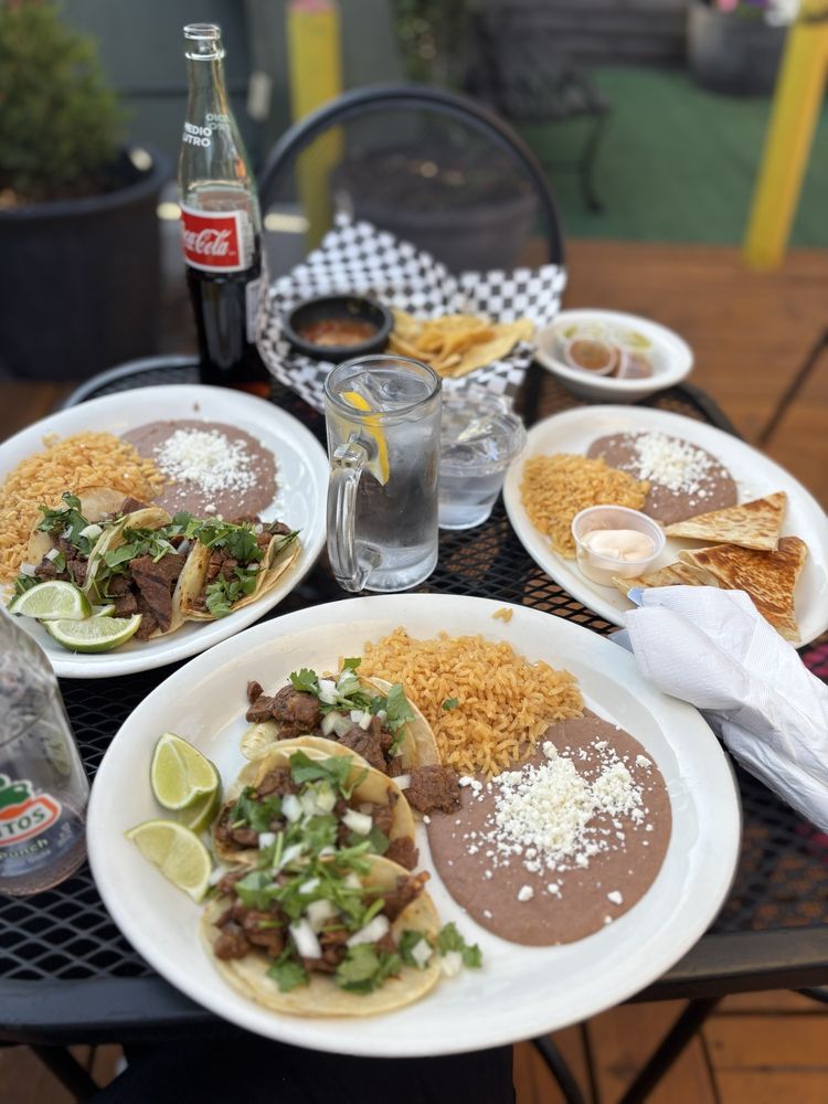 DE LEON MEXICAN FOOD