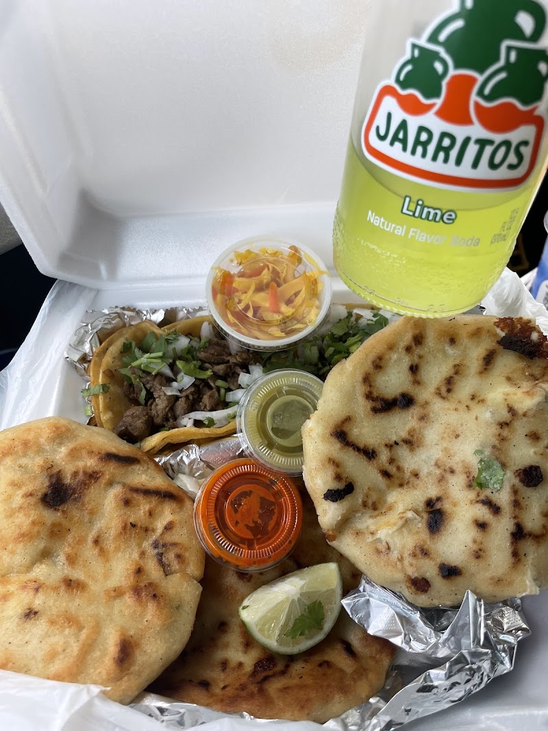 Mayra's Taqueria y Menuderia
