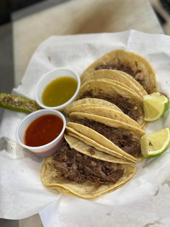 La Reyna Azteca Tacos Y Tortas