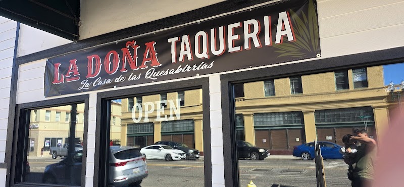 LA DONA TAQUERIA