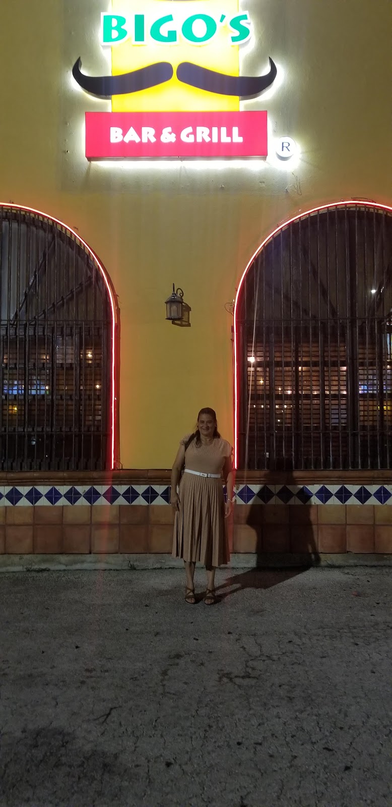 Bigo's Bar & Grill - Paredes