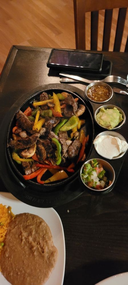 Las Guitarras Restaurant Mexican-Steaks-Seafood