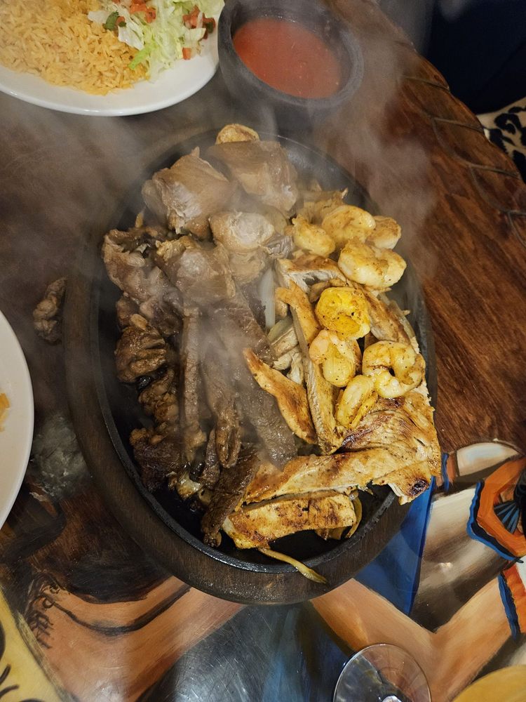 Los Bravos Mexican Restaurant