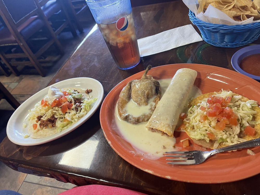 La Casa De La Fiesta Mexican Restaurant