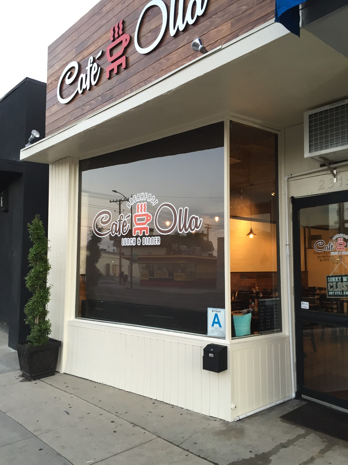 Cafe De Olla — Mexican restaurant in Burbank