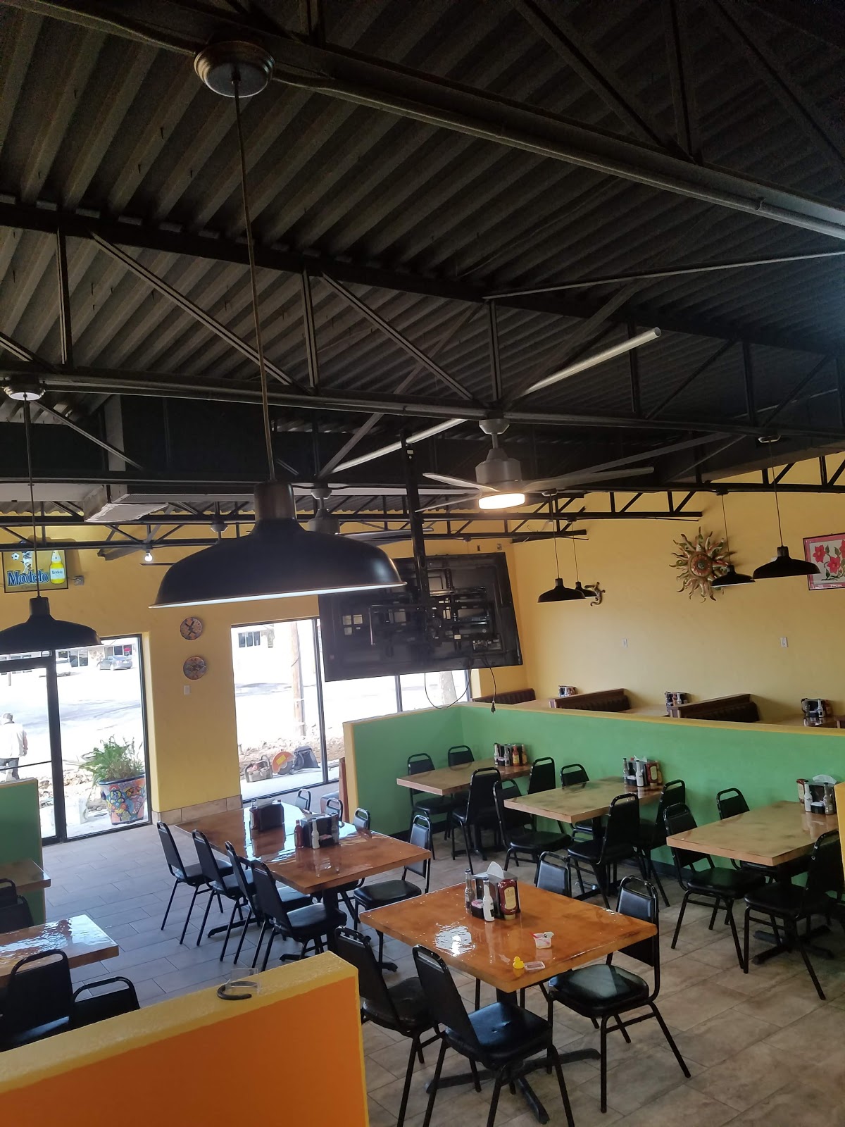 El Mexicano Grill — Mexican restaurant in Corsicana