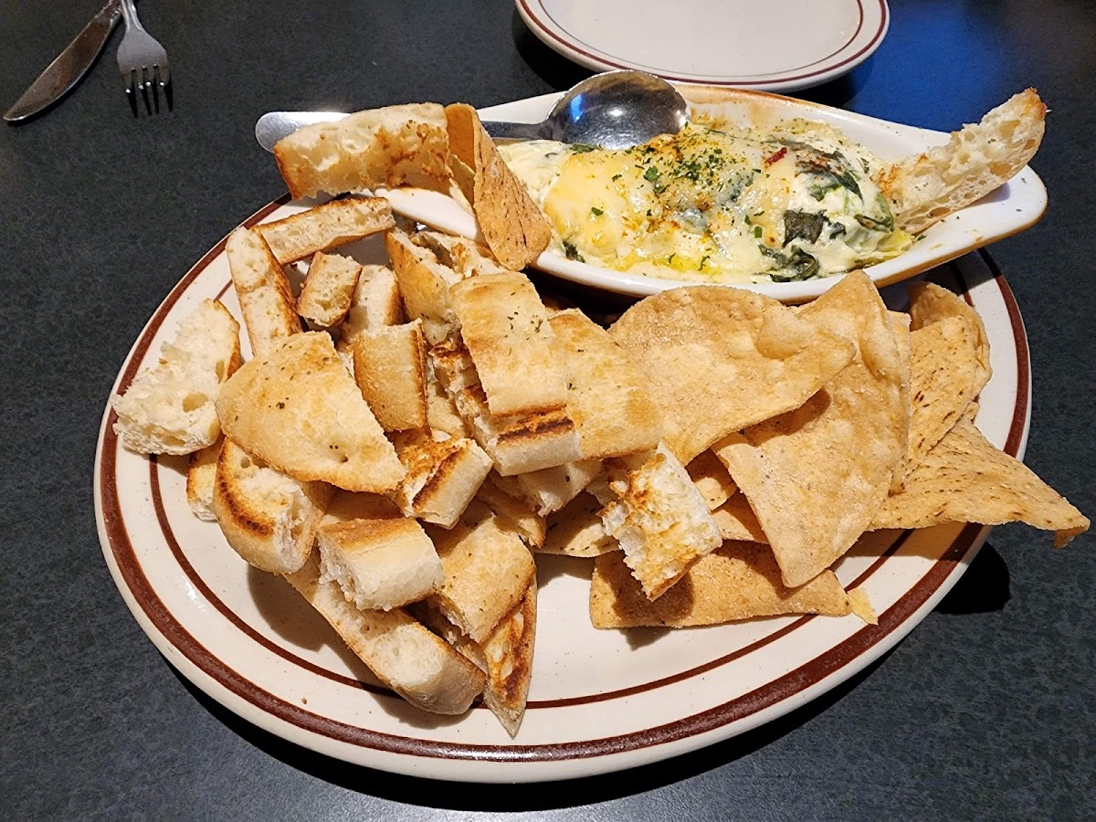 Lisa's Restaurant & Lounge