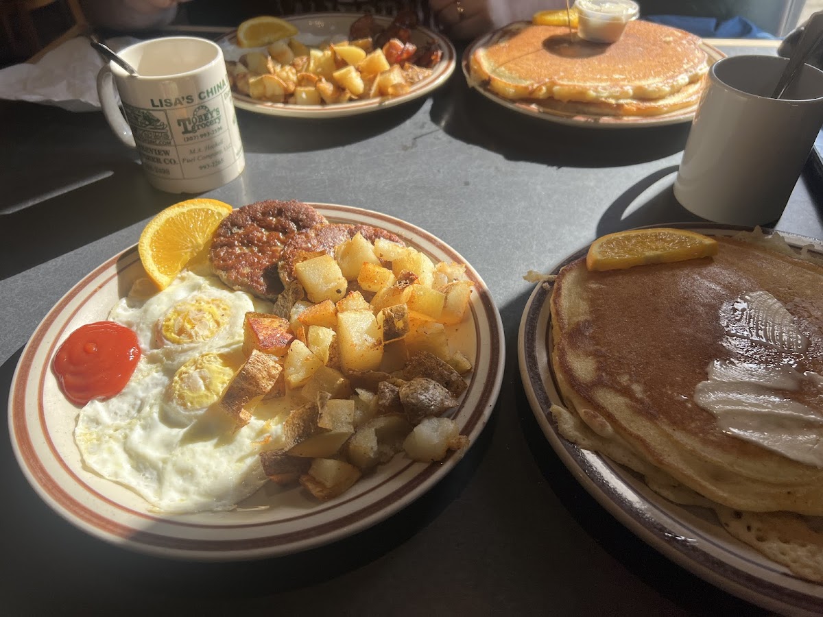 Lisa's Restaurant & Lounge