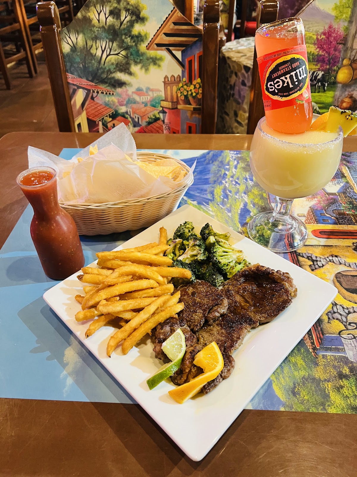 Los Parrilleros, Mexican Grille