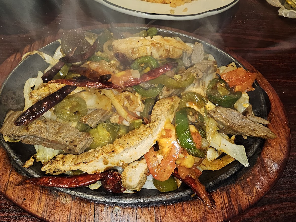 Los Primos Mexican Grill & Bar