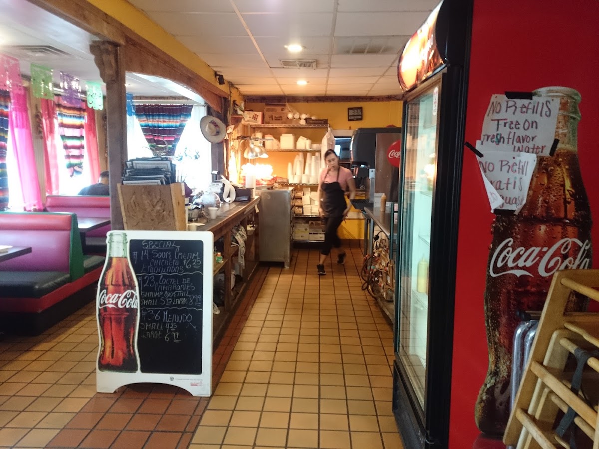 Restaurant Y Taqueria Jaliscos — Mexican restaurant in Athens